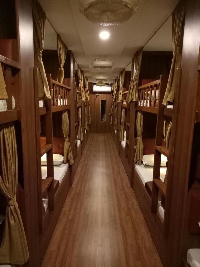 Classic Dormitory Mumbai Eksteriør bilde
