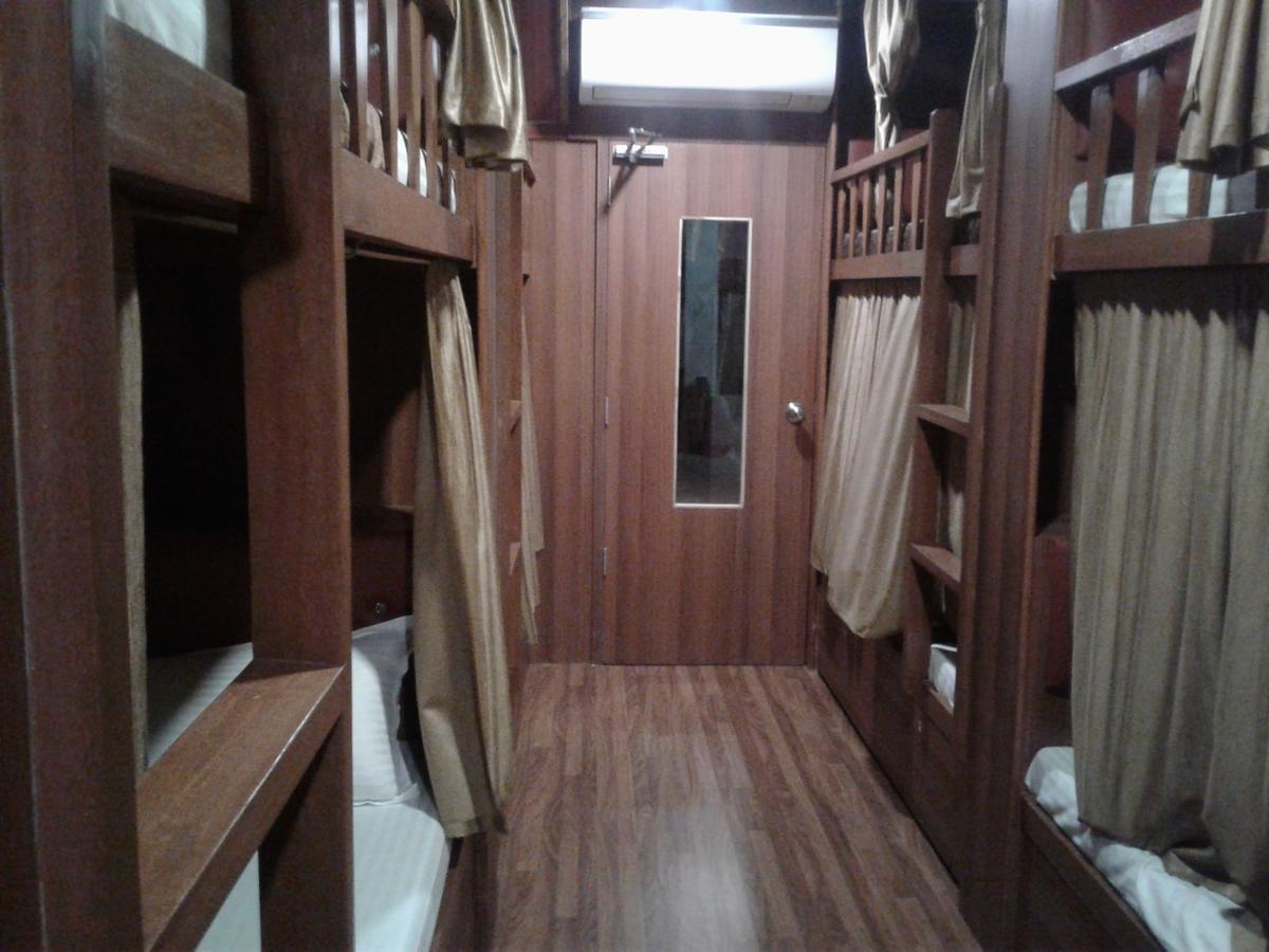 Classic Dormitory Mumbai Eksteriør bilde